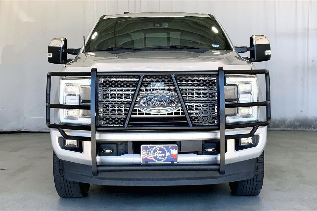 Used 2018 Ford F250 Platinum w/ Platinum Ultimate Package AWD/4WD image 3