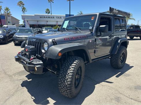 Used 2016 Jeep Wrangler Rubicon AWD/4WD image 11