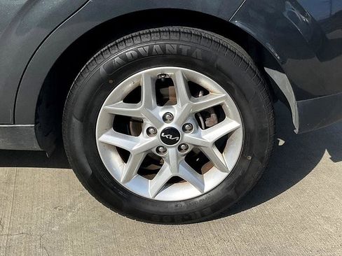 Used 2023 Kia Soul LX w/ LX Technology Package image 14