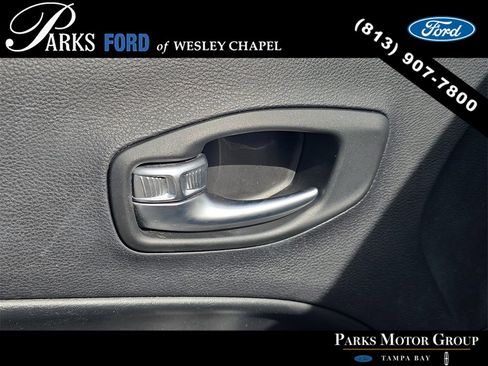 Used 2020 Jeep Compass Limited image 17