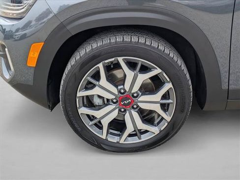 Used 2023 Kia Seltos SX w/ SX Sunroof Package AWD/4WD image 25