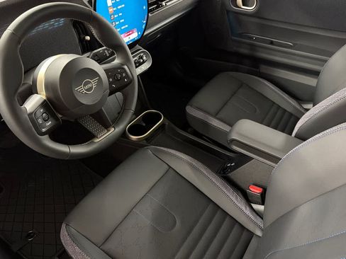 Used 2025 MINI Cooper S FWD image 11