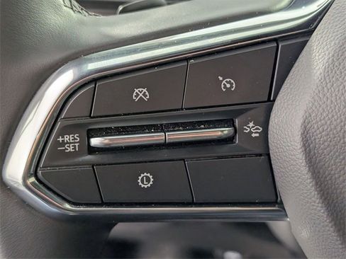 Used 2025 Chevrolet Suburban Z71 image 16