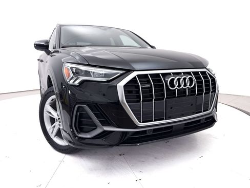 Used 2024 Audi Q3 2.0T Premium Plus w/ Premium Plus Package AWD/4WD image 8