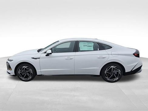 New 2026 Hyundai Sonata SEL FWD image 5