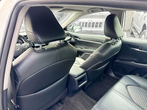 Used 2019 Toyota Camry SE image 29