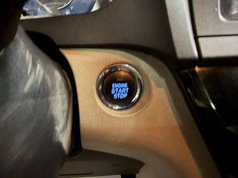 Used 2020 Toyota Sienna XLE FWD image 43