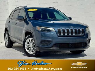 Used 2021 Jeep Cherokee Latitude FWD video 1