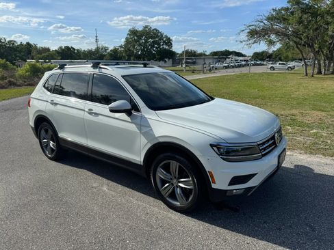 Used 2019 Volkswagen Tiguan SEL Premium image 4