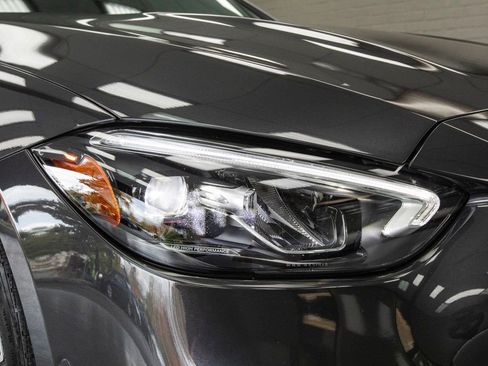 Used 2023 Mercedes-Benz C 300 Sedan image 9