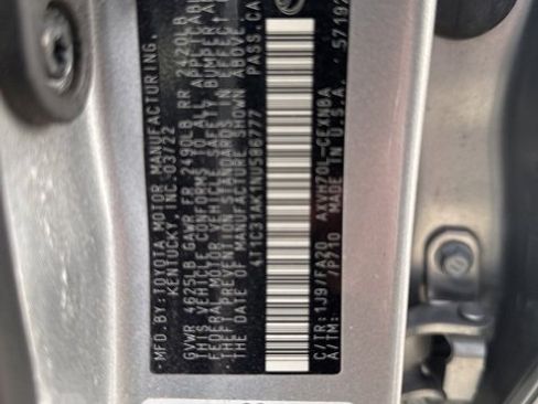 Used 2022 Toyota Camry LE image 28