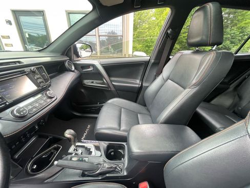 Used 2017 Toyota RAV4 SE AWD/4WD image 16