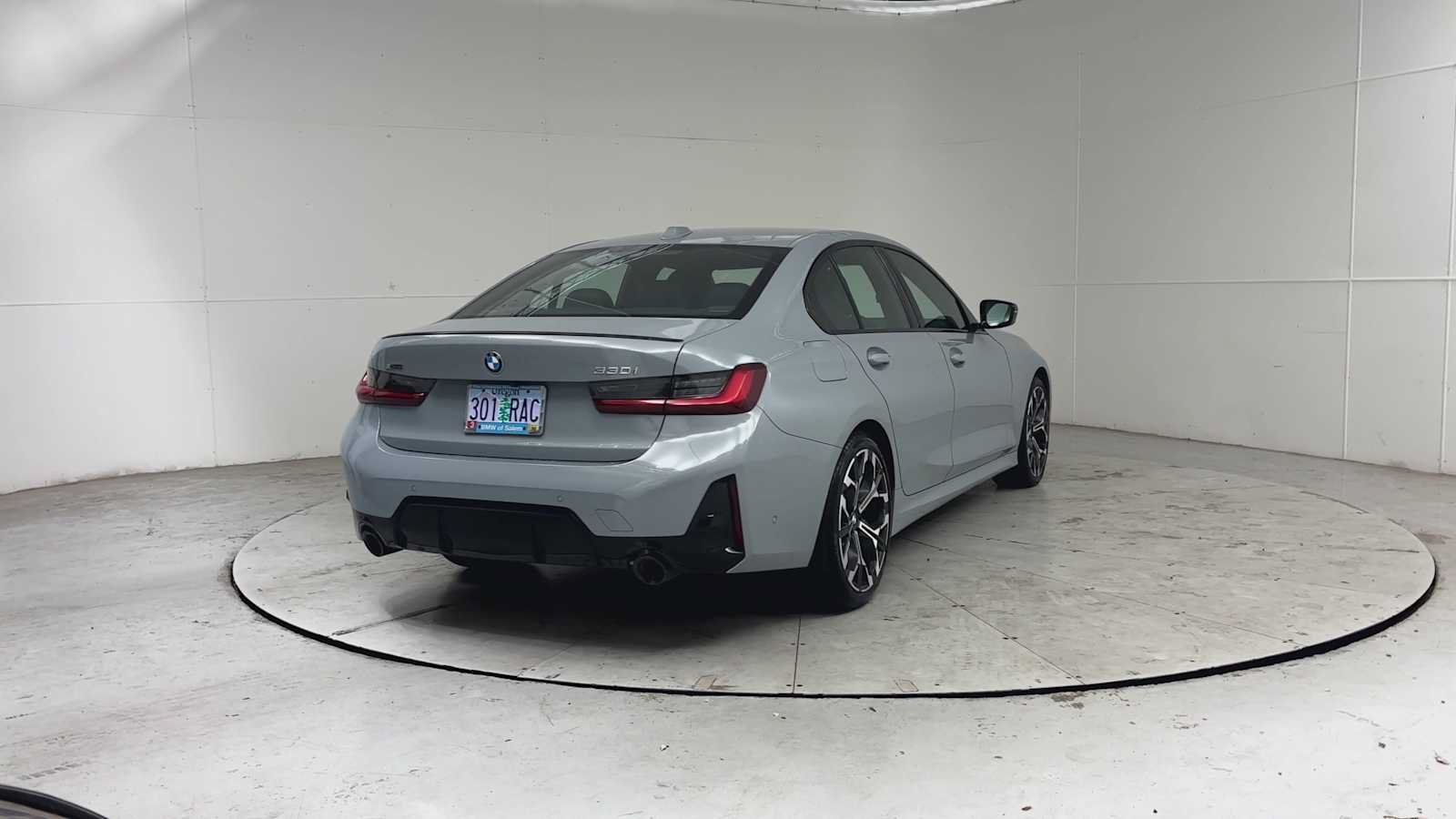 Used 2026 BMW 330i xDrive Sedan w/ M Sport Package AWD/4WD image 6