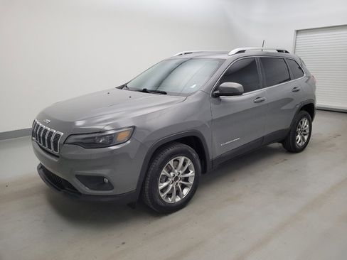 Used 2020 Jeep Cherokee Latitude Plus FWD image 2