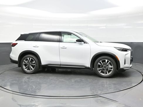 Used 2026 INFINITI QX60 Pure w/ Cargo Package AWD/4WD image 8