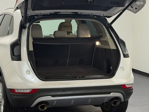 Used 2019 Lincoln MKC Premiere FWD image 12