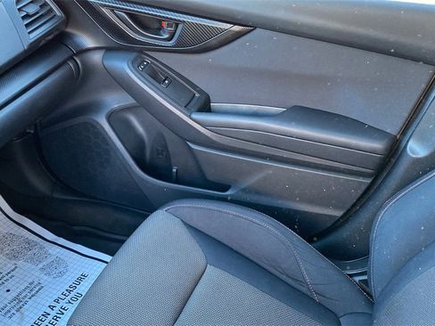 Used 2018 Subaru Crosstrek 2.0i Premium w/ Moonroof Package image 21