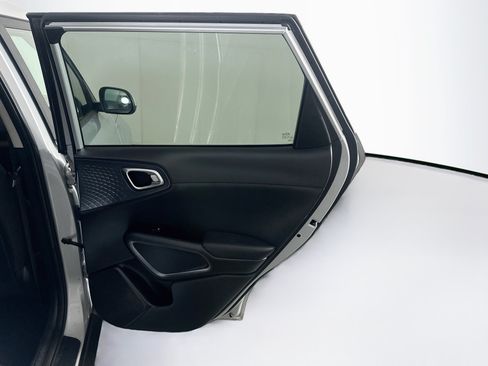 Used 2021 Kia Soul S FWD image 29