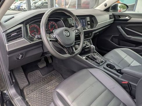 Used 2021 Volkswagen Jetta SE FWD image 13
