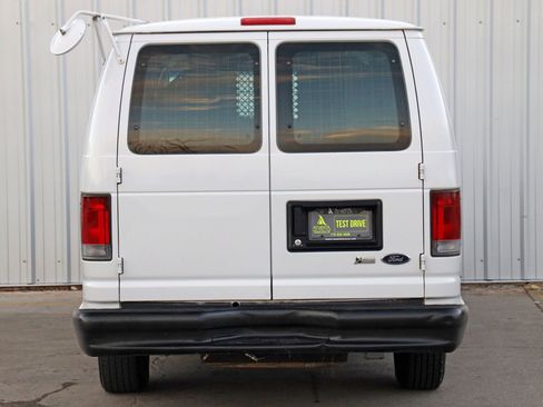 Used 2010 Ford E-350 and Econoline 350 Extended Super Duty image 26