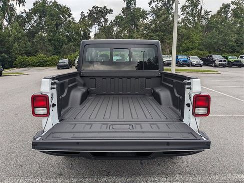 New 2025 Jeep Gladiator Sport image 13