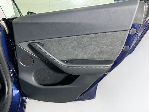 Used 2023 Tesla Model Y Long Range image 28