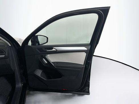 Used 2022 Volkswagen Tiguan S FWD image 33