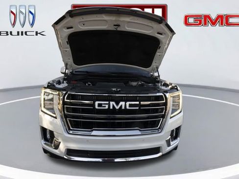 Used 2021 GMC Yukon SLT w/ SLT Luxury Package image 9