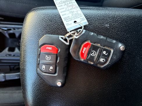 Used 2020 Jeep Gladiator Sport w/ Quick Order Package 24S image 40