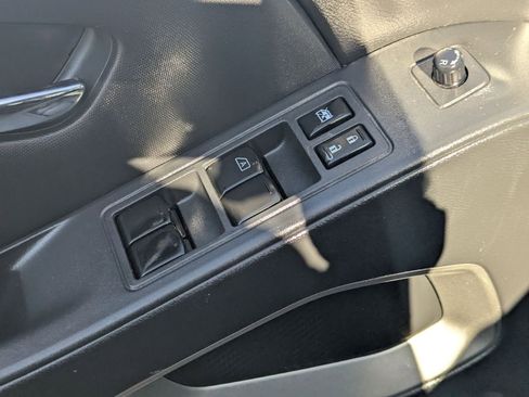 Certified 2022 Nissan Frontier SV image 27