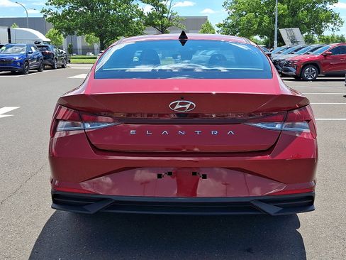 Certified 2023 Hyundai Elantra SEL w/ Convenience Package FWD image 5