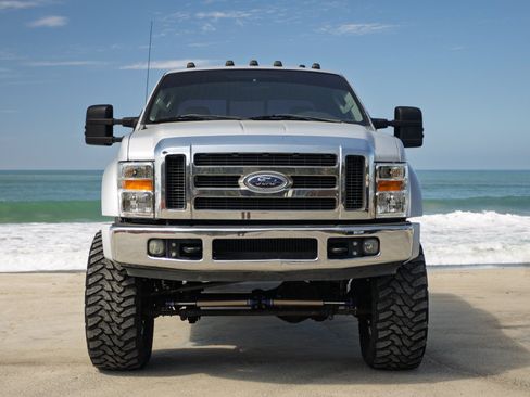 Used 2008 Ford F450 Lariat AWD/4WD image 2