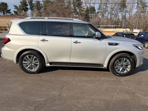 Used 2023 INFINITI QX80 Luxe w/ Cargo Package image 8