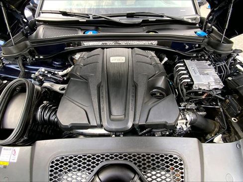 Used 2022 Porsche Macan S image 32