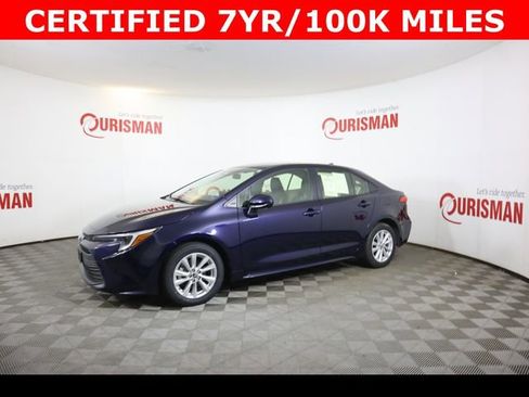 Used 2025 Toyota Corolla LE w/ LE Premium Package image 6