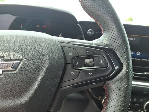 Used 2025 Chevrolet Trax RS w/ Driver Confidence Package FWD image 15