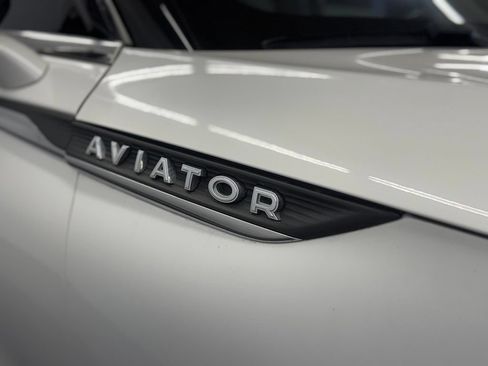 Used 2022 Lincoln Aviator Reserve w/ Elements Package Plus AWD/4WD image 3