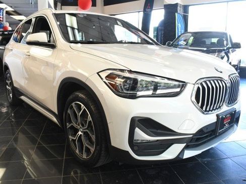 Used 2020 BMW X1 xDrive28i w/ Premium Package AWD/4WD image 3
