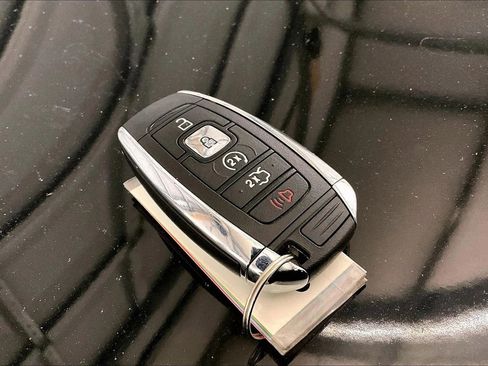 Used 2018 Lincoln MKC Premiere image 9