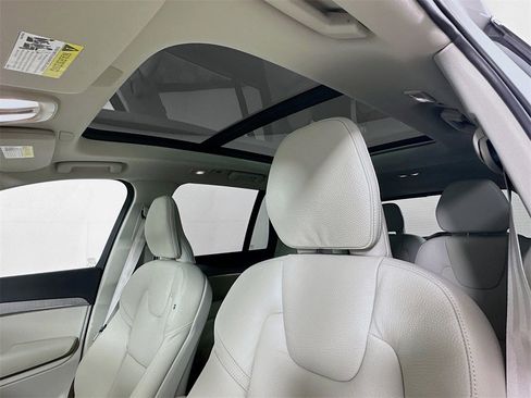 Used 2025 Volvo XC90 T8 Plus w/ Protection Package Premier image 11
