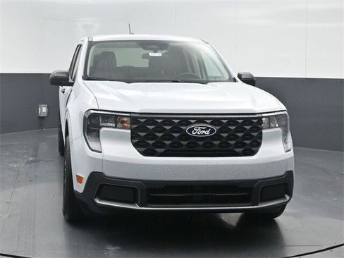New 2025 Ford Maverick XLT image 2