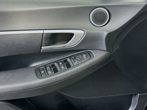 Used 2023 Hyundai Sonata SE image 15