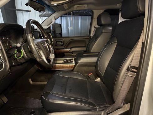 Used 2017 GMC Sierra 2500 SLT w/ Duramax Plus Package AWD/4WD image 8
