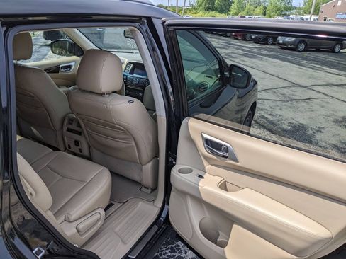 Used 2013 Nissan Pathfinder Platinum AWD/4WD image 15