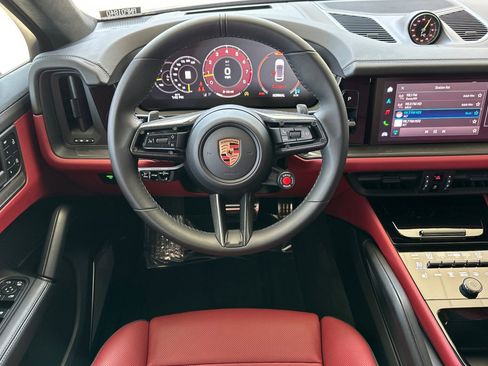 Certified 2025 Porsche Cayenne Turbo GT AWD/4WD image 14