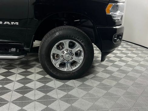 Used 2024 RAM 2500 Big Horn w/ Safety Group image 4