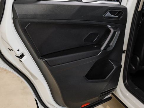 Used 2019 Volkswagen Tiguan SE image 49