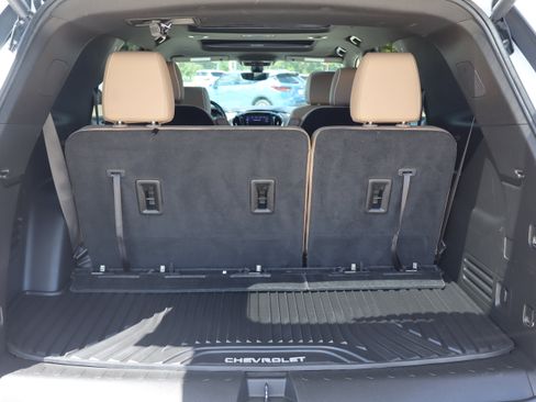 Used 2023 Chevrolet Traverse Premier AWD/4WD image 33