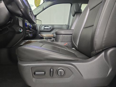 Used 2019 Chevrolet Silverado 1500 LT Trail Boss AWD/4WD image 31