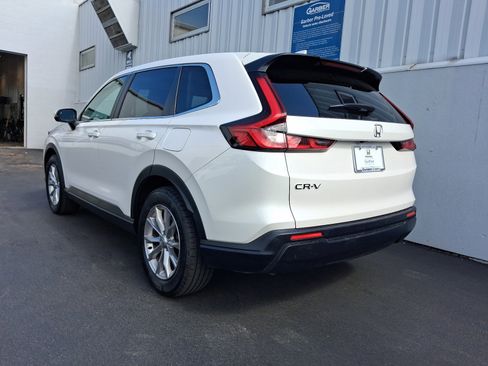 Used 2023 Honda CR-V EX image 3